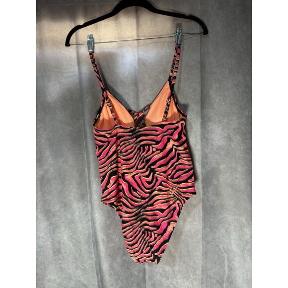 SALT+COVE Mane Event Lattice Front One PC Swimsuit Size L Pink - Picture 2 of 3